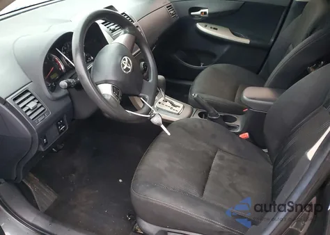 2013 Toyota Corolla S z USA, uszkodzony, nr VIN 2T1BU4EE1DC935418